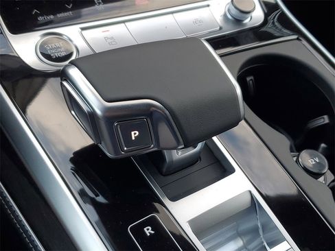 New 2026 Audi Q8 Premium Plus image 16