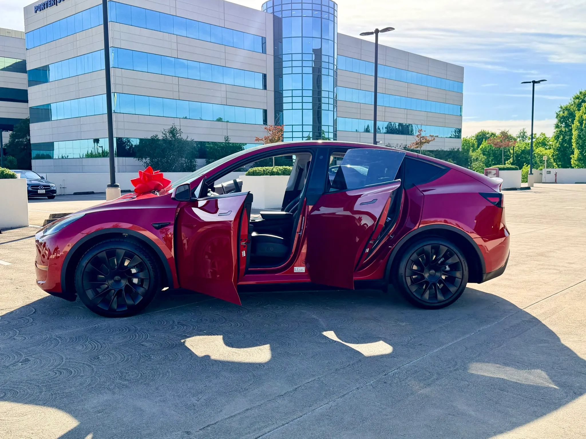 Used 2021 Tesla Model Y Long Range AWD/4WD image 33