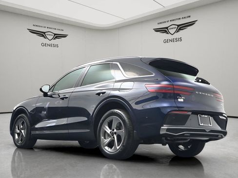 Used 2026 Genesis GV70 2.5T Advanced AWD/4WD image 5