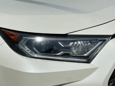 Used 2021 Toyota RAV4 XSE AWD/4WD image 12