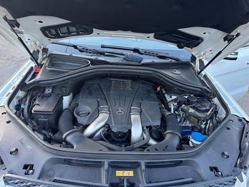 Used 2014 Mercedes-Benz GL 450 4MATIC w/ Lighting Package image 14