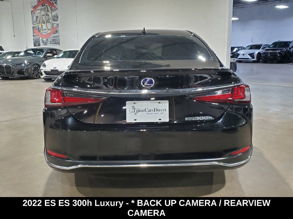 Used 2022 Lexus ES 300h w/ Accessory Package FWD image 11