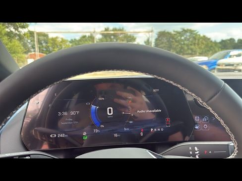 New 2025 Chevrolet Equinox EV LT image 14