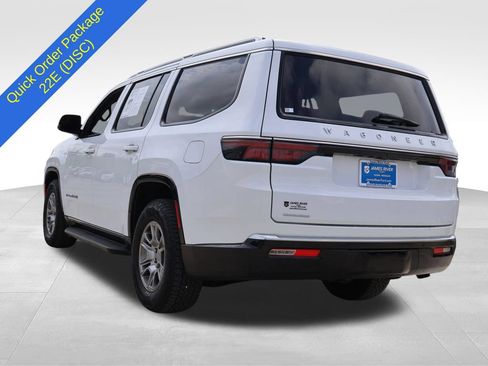 Used 2023 Jeep Wagoneer 4WD image 3