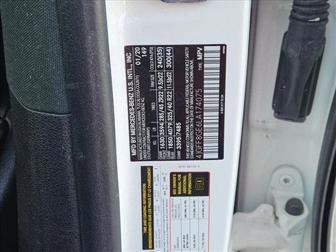 Used 2020 Mercedes-Benz GLS 580 4MATIC image 28