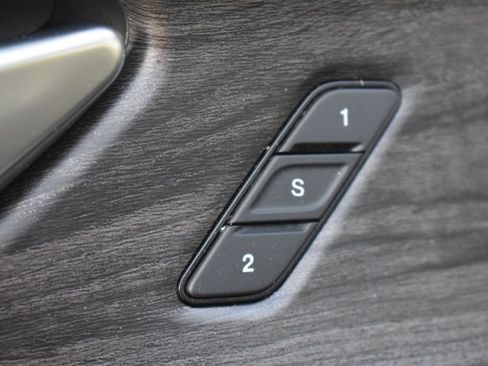 Used 2022 Jeep Grand Cherokee L Limited image 31