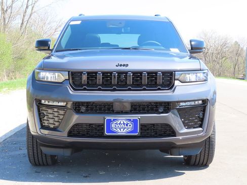 New 2026 Jeep Grand Cherokee L Limited AWD/4WD image 15
