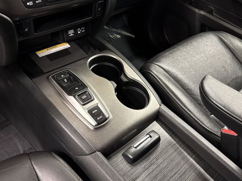 Used 2022 Honda Pilot Special Edition image 9