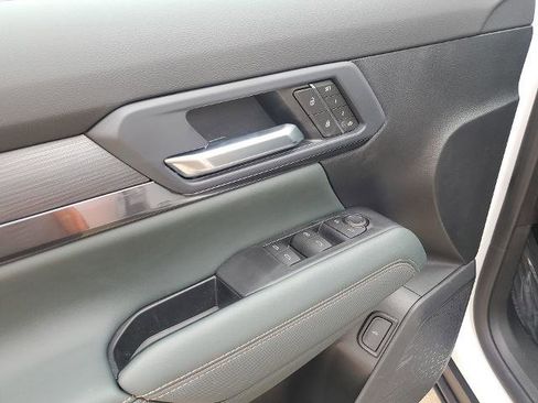 New 2026 GMC Terrain AT4 w/ Convenience Package III image 31