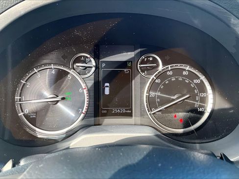 Used 2023 Lexus GX 460 Premium image 26