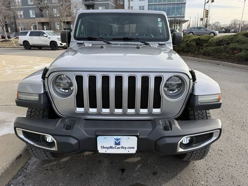 Used 2018 Jeep Wrangler Unlimited Sahara image 10