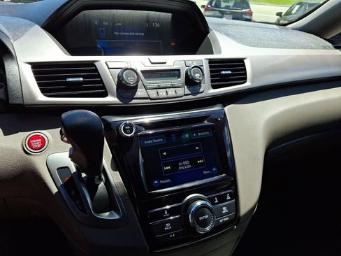 Used 2016 Honda Odyssey EX-L image 23