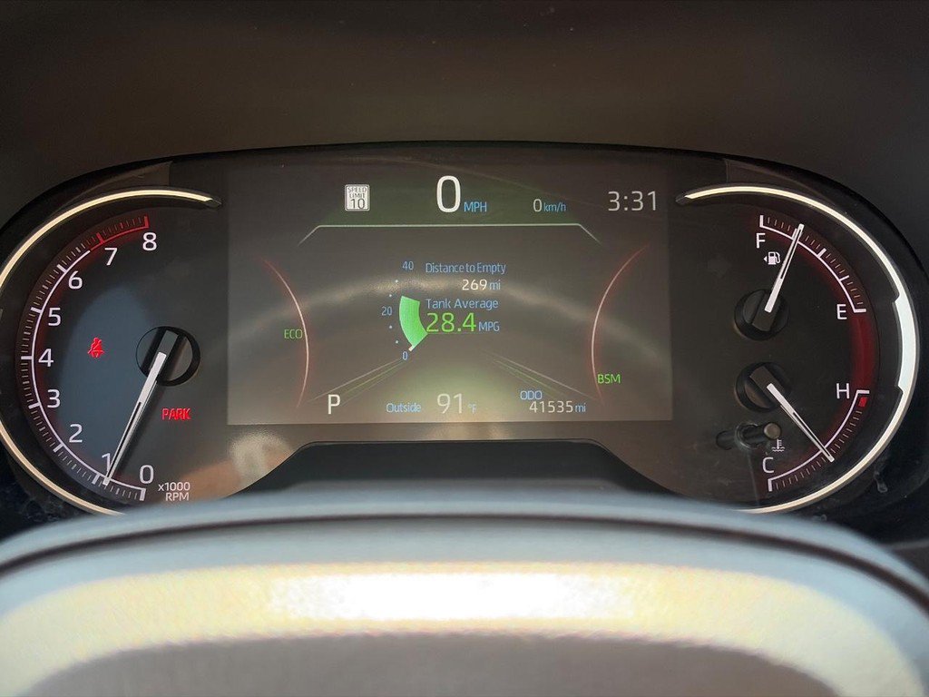 Used 2025 Toyota RAV4 XLE FWD image 25
