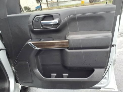 Used 2021 Chevrolet Silverado 1500 LT RWD image 16