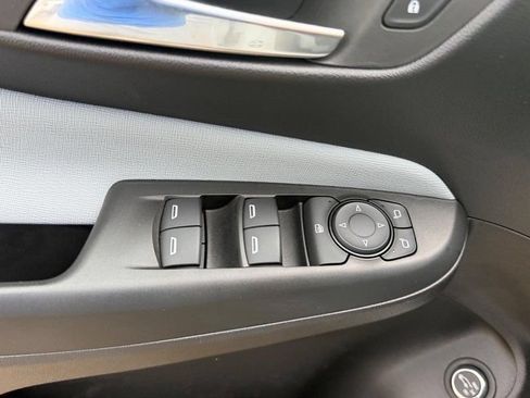 Used 2025 Buick Envista Preferred w/ Convenience II Package FWD image 17