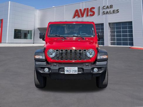Used 2025 Jeep Wrangler Unlimited Sport AWD/4WD image 2