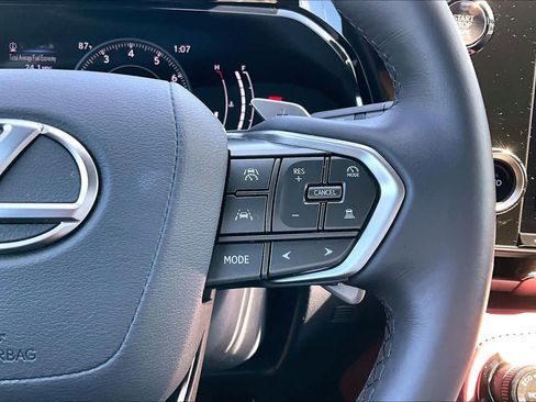 Used 2025 Lexus NX 250 FWD w/ Towing Package (2000 Lbs) image 23