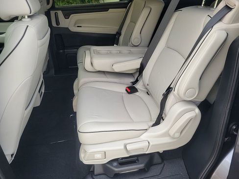 Used 2025 Honda Odyssey Touring image 14