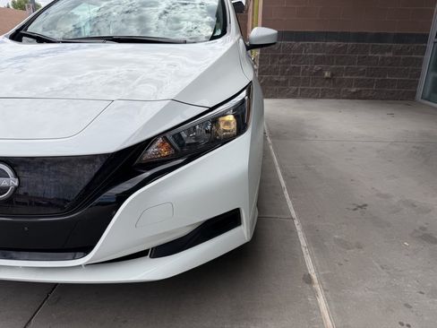 Used 2025 Nissan Leaf S FWD image 11