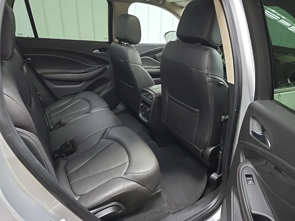Used 2018 Buick Envision Essence AWD/4WD image 18