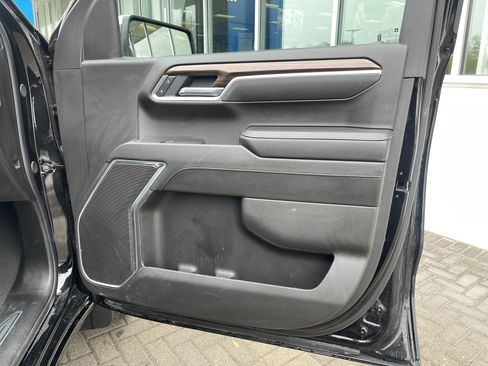 Used 2025 Chevrolet Silverado 1500 LT image 35