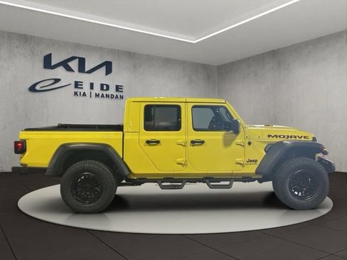 Used 2023 Jeep Gladiator Mojave w/ Cold Weather Group AWD/4WD image 14