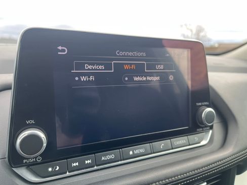 Used 2025 Nissan Rogue SV image 26