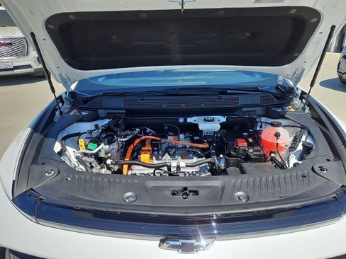 Used 2024 Chevrolet Equinox EV LT w/ LPO, Blackout Package FWD image 30