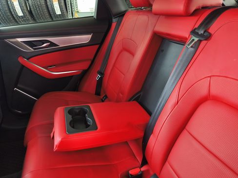 Used 2023 Jaguar F-PACE R-Dynamic S image 25