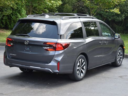 New 2026 Honda Odyssey EX-L image 8
