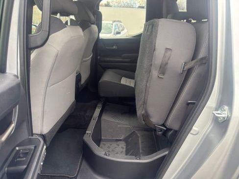 Used 2024 Toyota Tacoma TRD Off-Road AWD/4WD image 20