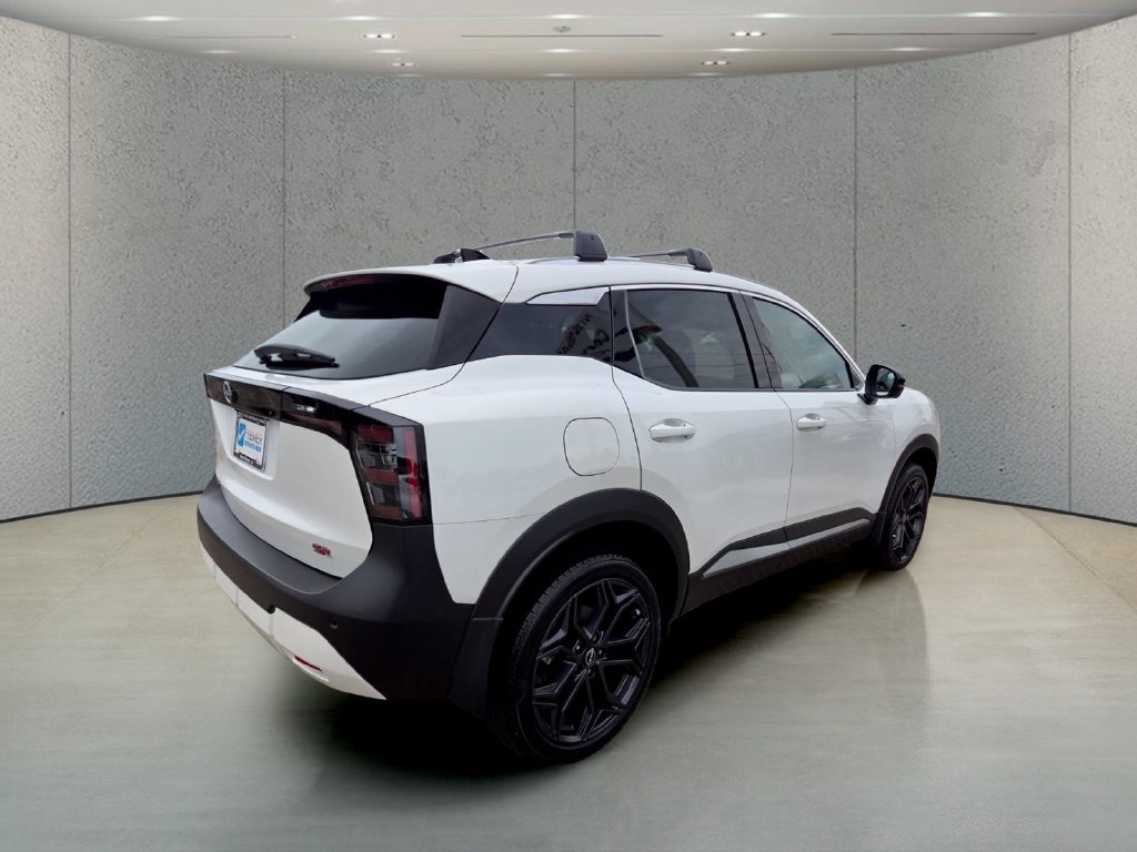 Used 2026 Nissan Kicks SR FWD image 5