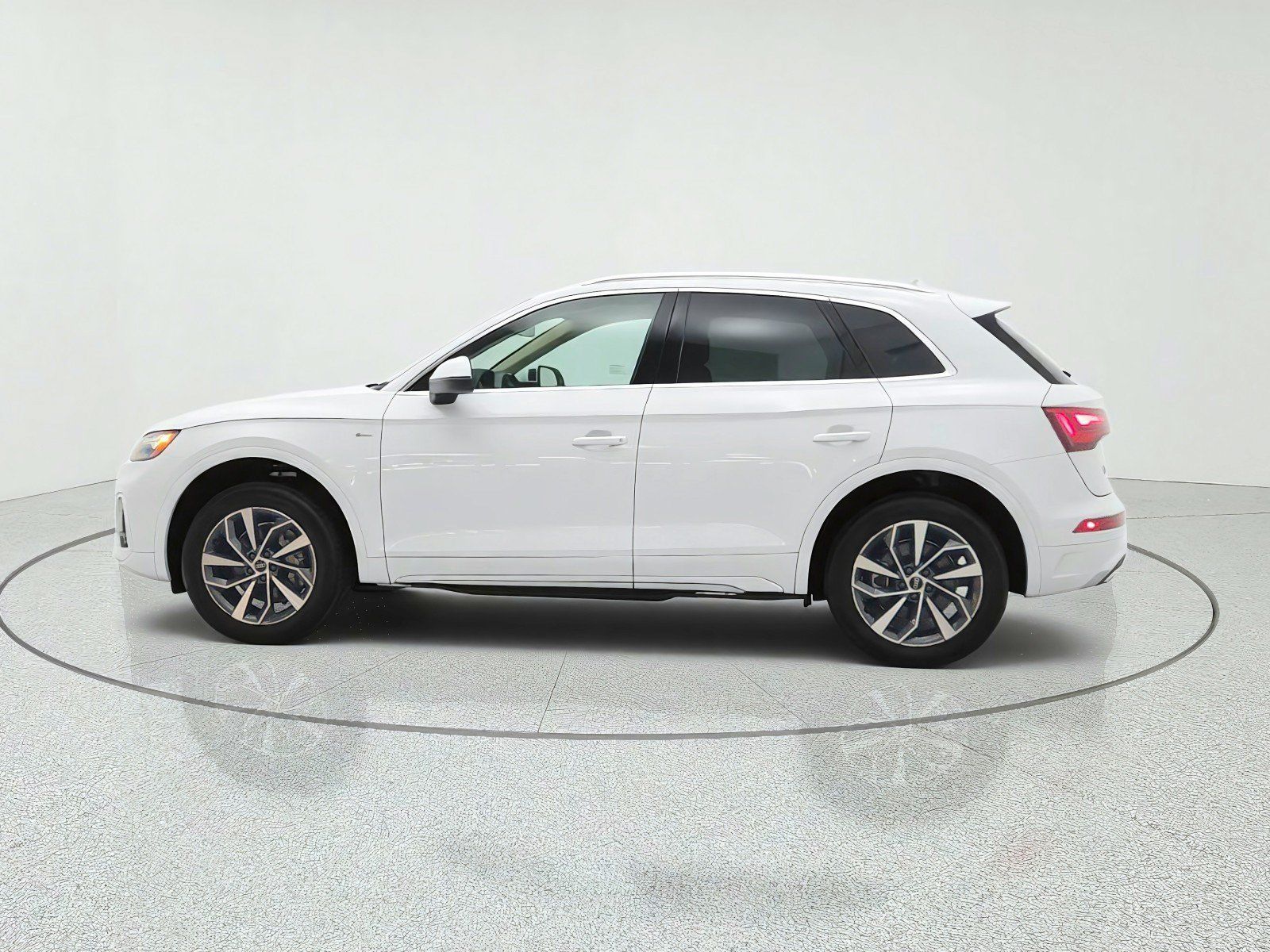 Used 2023 Audi Q5 2.0T Premium w/ Convenience Package AWD/4WD image 8