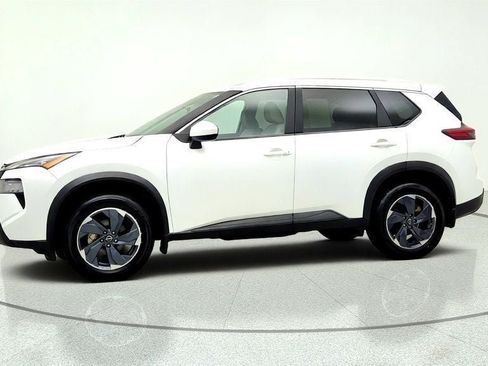 Used 2024 Nissan Rogue SV w/ SV Premium Package FWD image 7
