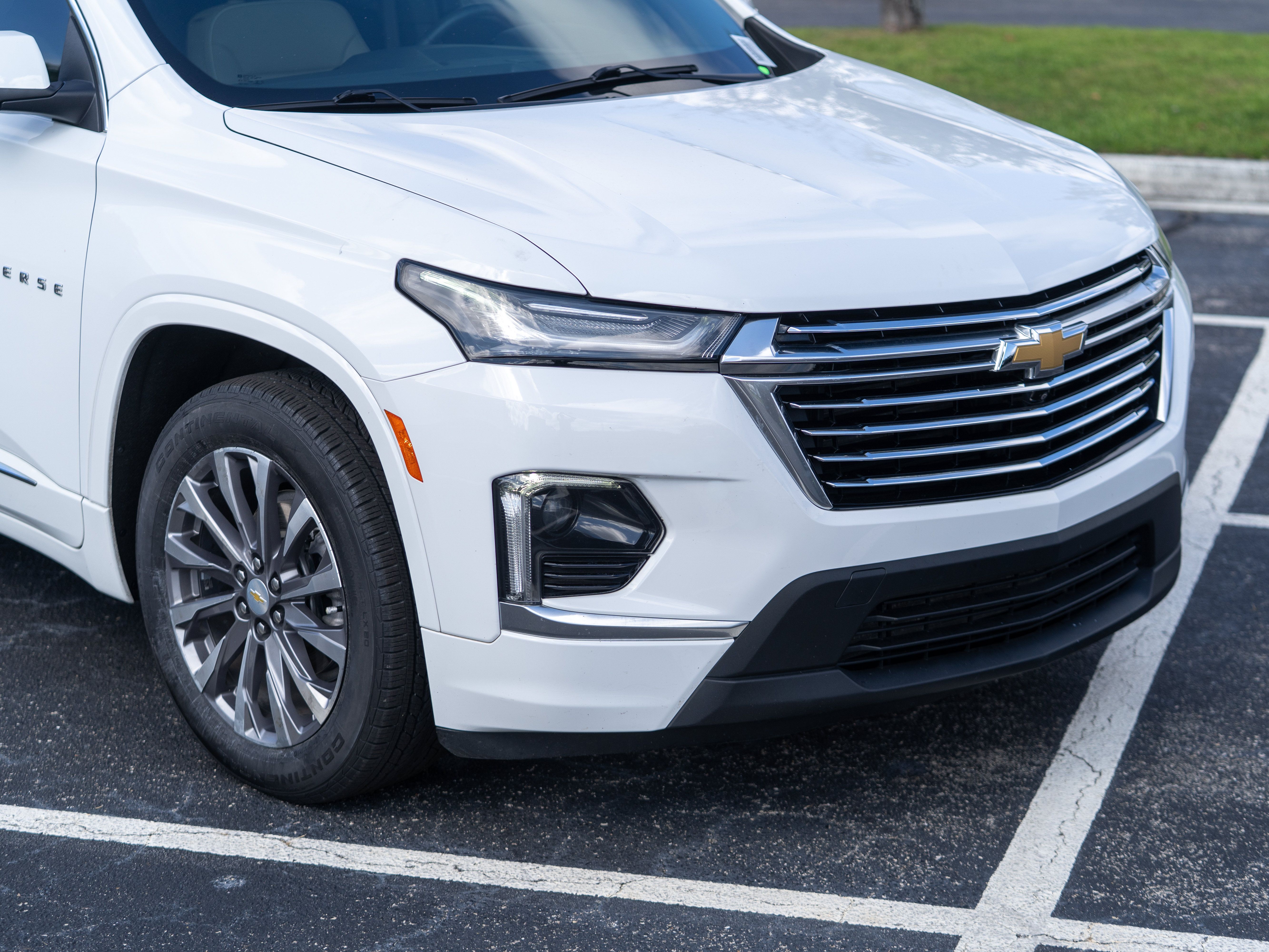 Used 2022 Chevrolet Traverse Premier w/ LPO, Floor Liner Package FWD image 42