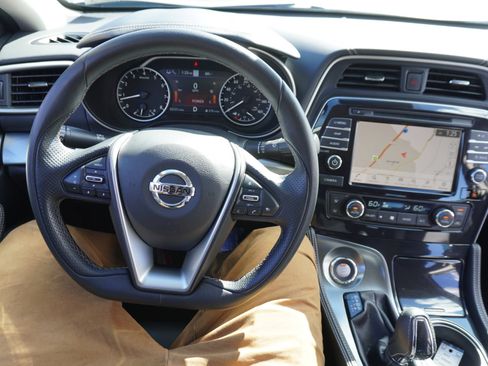 Used 2022 Nissan Maxima SV w/ Floor Mat Group image 39