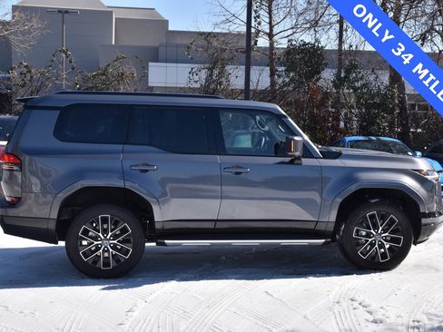 Used 2026 Lexus GX 550 image 6