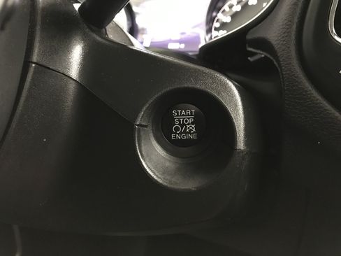 Used 2018 Jeep Compass Latitude w/ Popular Equipment Group FWD image 23