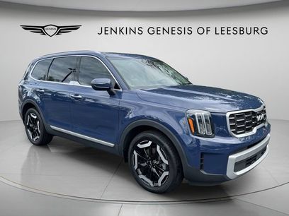 Used 2023 Kia Telluride S w/ S Sunroof Package