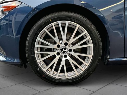 Used 2023 Mercedes-Benz CLA 250 w/ Premium Package image 9