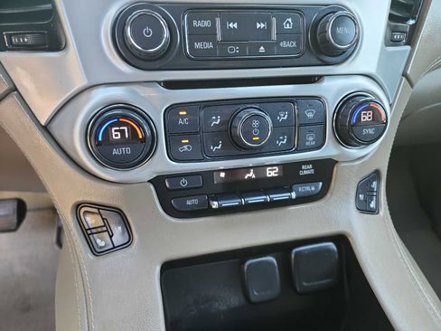 Used 2017 GMC Yukon XL SLT w/ Open Road Package image 28