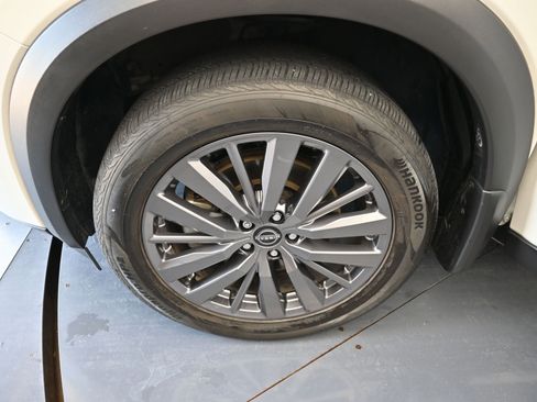 Used 2023 Nissan Pathfinder SL w/ SL Premium Package image 31