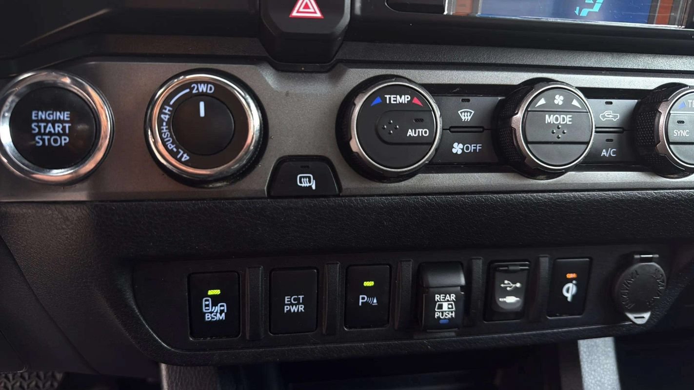 Used 2019 Toyota Tacoma TRD Pro AWD/4WD image 14