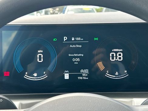 Used 2026 Hyundai Tucson SEL FWD image 23