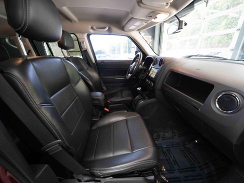 Used 2014 Jeep Patriot Limited FWD image 27