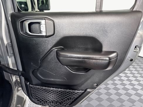 Used 2019 Jeep Wrangler Unlimited Sport S image 28