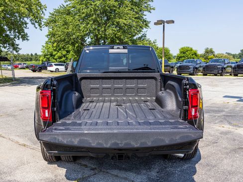 New 2026 RAM 3500 Limited AWD/4WD image 40