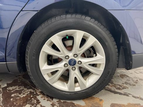 Used 2012 Ford Taurus SEL FWD image 25