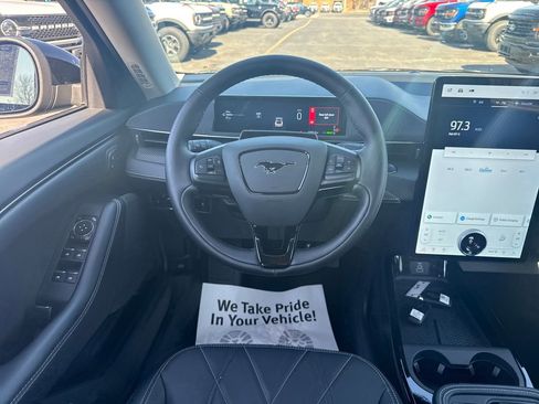 Used 2025 Ford Mustang Mach-E Select w/ Comfort Package Lite image 17