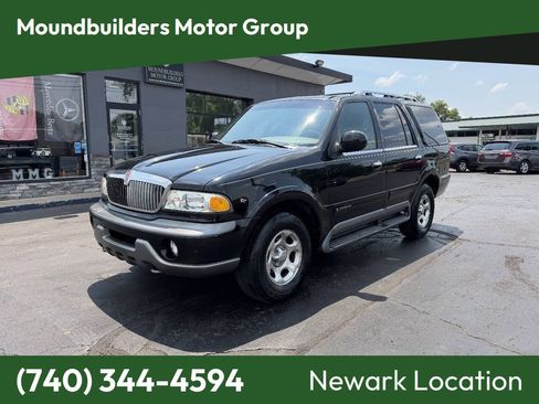 Used 1998 Lincoln Navigator 4WD image 1